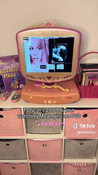 2000s Dvd menus we’re everything 🥹 so nostalgic #2000s #nostalgia #meangirls #dvd #2004 #movienight #corememoryunlocked