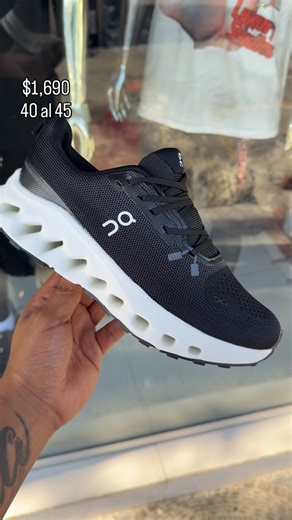 Valera fashionn | tienda de calzado | ropa on Instagram: "Calidad $1,690 Disponible en tallas 40 al 45 👟 📍 Villa María Calle Maira Viudas de la Cruz (antigua 13), casi esquina 4. Entrando por Vimenca de la 17, cerca del Hospital Morgan. Ws:8094276235 📍 San Isidro Residencial Amalia, Calle F #91. Entrando por la Zona Franca de San Isidro. Ws:8297035652"