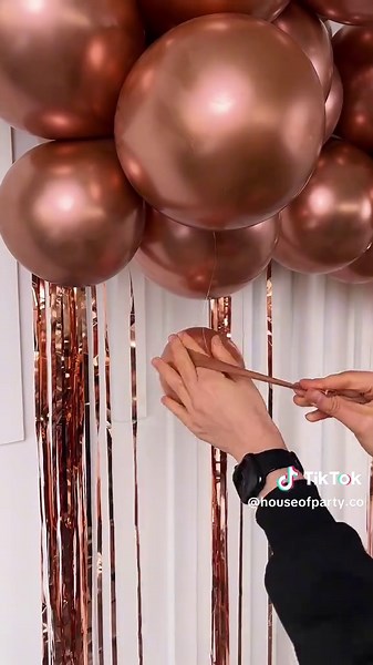 Create Stunning Balloon Decorations with Our Kit