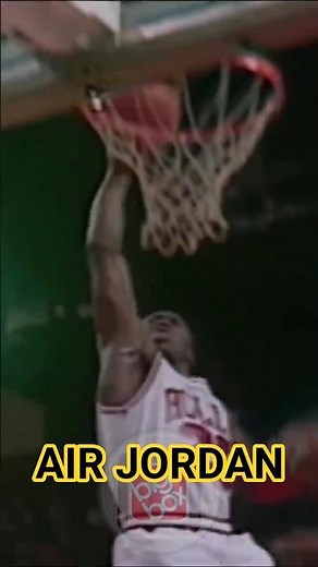 MICHAEL JORDAN Throws Down a Hammer on Jerrod Mustaf (4.9.1991)🏀🐐 #michaeljordan #nba #shorts