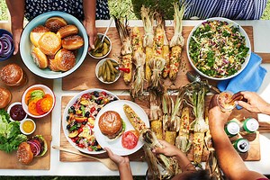 A Burger Party Menu and Other Ideas for a Fabulous Summer Burger Bash