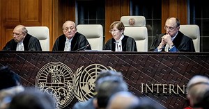 La Corte dell’Aja non archivia le accuse contro Israele: “Può aver violato la convenzione sul genocidio a Gaza”. Ma non impone una tregua - Il Fatto Quotidiano