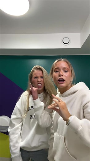 iemmaqueen (@iemmaqqueen)s videor med original sound - Freja Klougart