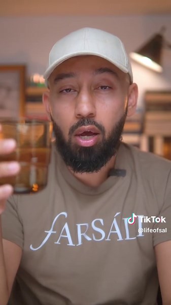 How to Properly Apply Lip Balm for Hydrated Lips