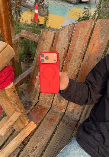 Ultra-thin frosted magnetic phone case with a large cutout window.#3C #case #phonecase #iphone17 #iphone17promax #iphone17pro #iphone16 #iphone17air #iphone15promaxcase