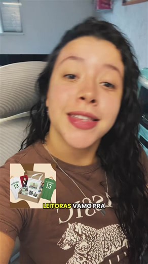 Hoje é dia de BOT com 10% off!! Link nos comentários ❤️ #livrosempromocao #promocaotiktok #camisetapersonalizada #boysoftommen