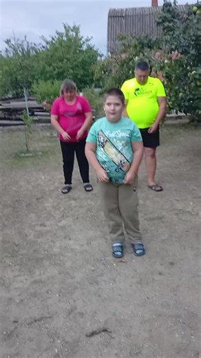 Відео користувача Happy Family (@happy_family.2023) на тему «when the base gets bumpin»