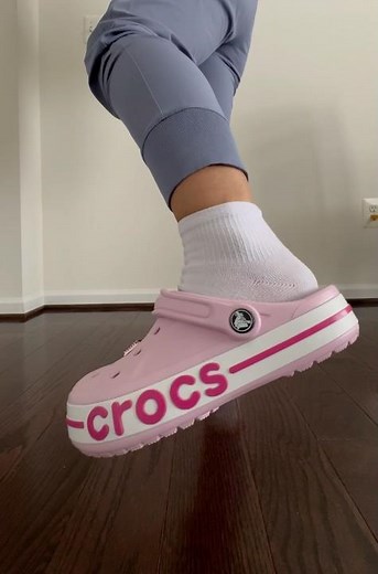 Crocs Bayaband Clog pink #walkingshoes #comfysandals #summervibes