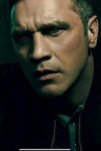 Devon Sawa | Actor, Productor, Director