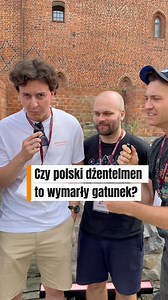 Świeżutkie żarty od De Dżentelmens dziś wieczorem! To ich debiut telewizyjny! Nie przegapcie! Kabaretowa noc pod gwiazdami od 20:00 w TVP2 🧡 @kamilkrupicz @michal_klawiter @janek_jurkowski @karol_wolski_oficjalnie | Telewizja Polska