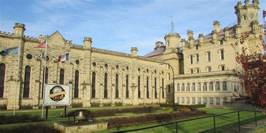 In-person visits suspended at Anamosa State Penitentiary