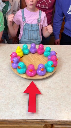 One Lame Duck!🐤💩#games #partygames #family #holiday #easter | games