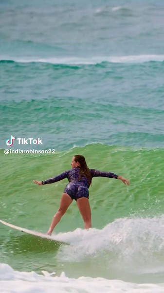 Exciting Surf Clips: Thrilling Beach Wave Action