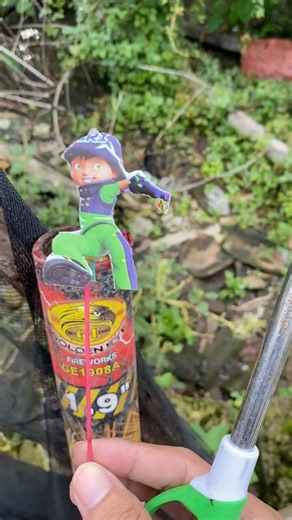 LEBARAN IDUL FITRI MENYALAKAN MERCON ROKET BOBOIBOY DI DALAM ROMAN CANDLE 1,9 #shorts #short