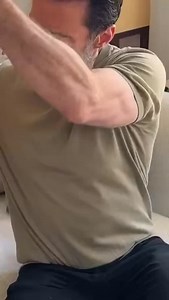 🥹🎸🎁 Hugh’s caption: One of the most awesome gifts I have ever received. And I will cherish it forever. Thank you Neil Diamond #SongSungBlue | Jackman's Landing Fan Group