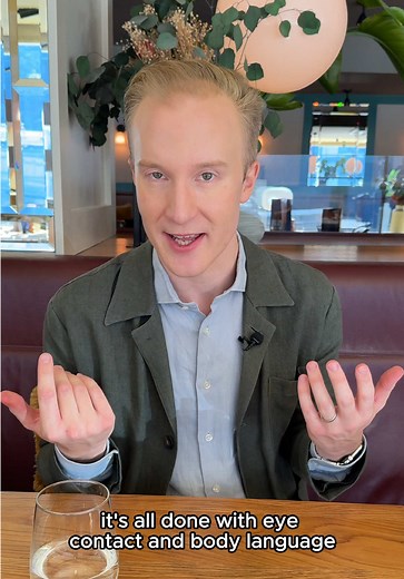 Dining Etiquette: How to Get a Waiter's Attention