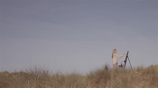 An invitation to experience the season in relaxed style, the Winter Edit offers a blend of elegance and comfort. Cozy creations accompany moments of reflection, in tune with the rhythm of winter. Discover Women's Winter Edit: https://bit.ly/Women_WinterEdit_Collection Discover Men's Winter Edit: https://bit.ly/Men_WinterEdit_Collection | Brunello Cucinelli