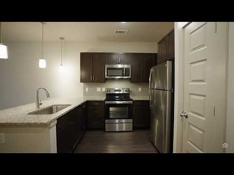 Everly Apartments | Houston, Texas