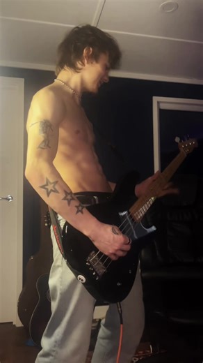 I’m never going on hinge again @jake slack @MATTED #muse #bass #skit #hinge #fyp