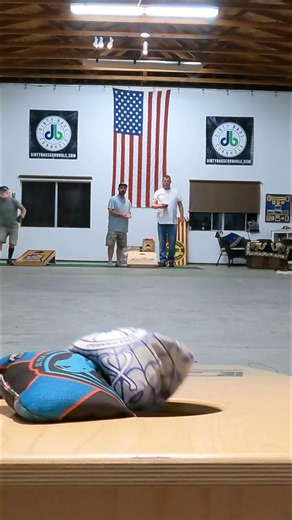 Brad with the 4 Bagger 🫡 Ma’s Garage 🫡 #airmail #cornholio #bagtoss #tournament