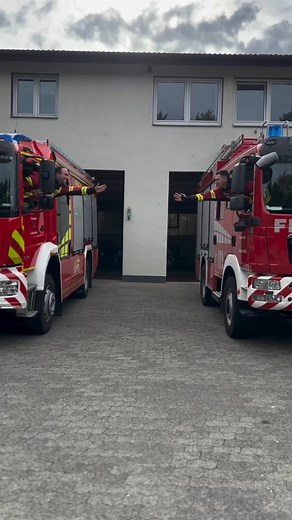 Feuerwehr Lüdenscheid Löschzug Stadtmitte | Wenn die Einsatzbuddys getrennt werden... kennt ihr diesen Schmerz auch ?💔🥲 #feuerwehr #feuerwehrlüdenscheid #freiwilligefeuerwehr... | Instagram