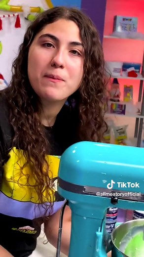 Pranking Ameerah with her own slime @hmmmmpaul @justameerah #slimeatory