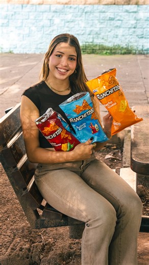 Ranchitas | 👉 Un gesto y tu antojo cambia de sabor. ¿Cuál sería tu elección? 😏 #Ranchitas #EligeTuCrunch | Instagram