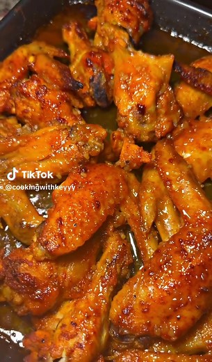 Oven baked honey garlic wings 🔥✨ #dinnerideas #dinner #dinnertime #chicken #wings