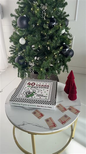 Just look at those toppings! Who wouldn’t want to find this slice of holiday magic under their tree? 🍕✨ | Pizza Factory, Inc.