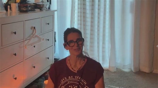 Saturday Morning Stretch: Flow Into The Day