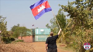 Chok Chey village has been cut in half by Siem invaders, who are now pillaging all they can, and defying the very peace deal they signed not 2 weeks ago. I discuss what the two nations flags represent. #cambodia #illegallandtheft #thaipillagers #JusticeForCambodia #chokchey #CambodiaNews | Kevin Smith KH