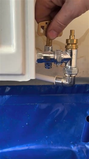 Fixing a leaking water main in a wall! #asmr #asmrsounds #learn #foryou #mmplumber #viral #plumbing #toolbag #pipes #tools #cleancopper #plumbertools #pressfit #soldering #copper #handtools #work #DIY #howto #plumber #tips #hack #reels #handyman #plumero | MMplumber