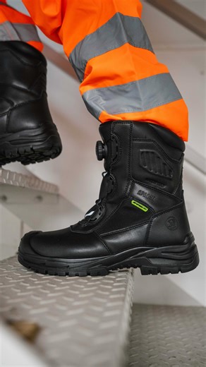 Apache Industrial Workwear on Instagram: "RICHMOND | Heavy duty work boots from Apache 🥾 Key features: ☑️ Sizes 3-16 ☑️ Waterproof ☑️ Fast Fitgo tightening ☑️ Slip + fuel oil resistant ☑️ Heat + cold insulation ☑️ Wide-fit comfort ☑️ Recycled leather upper Available from March, pre-order yours now! #safetyfootwear #workboots #safetyboots #waterproofboots #construction"