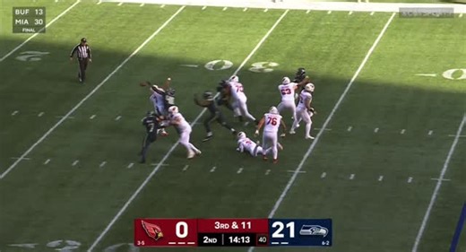 @officialsports__ on Instagram: "DeMarcus Lawrence’s 2nd TD. Seahawks pass-rusher picks up another scoop-n-score vs Cardinals"