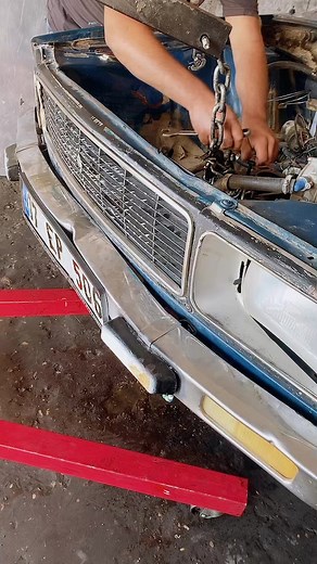 Disassembling and Reassembling a Vehicle's Engine