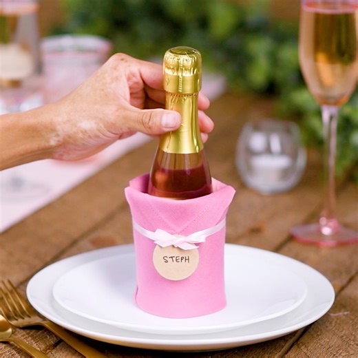 344K views · 3.7K reactions | Elevate your dinner table with these easy and creative napkin folding hacks! ️ | Blossom | Facebook