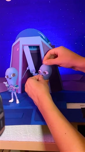 166K views · 63 reactions | Behind the scenes and a million little eyes    Making of (and final at the end) a little Strange Planet clip made for @appletv #stopmotion #animation #behindthescenes #makingof #bts #strangeplanet @nathanwpylestrangeplanet #animatorsoninstagram #stopmotionanimation #papercutout #artistsoninstagram | Thou_art_lumi | Facebook