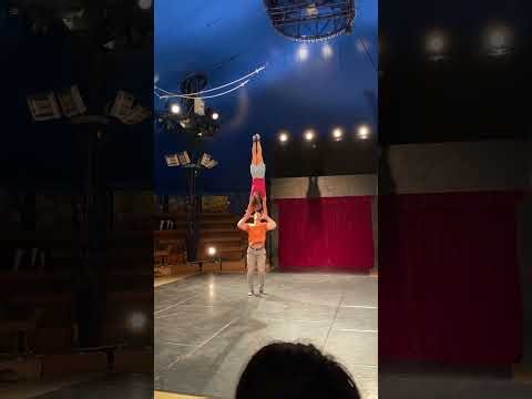 Hand To Hand Duo 5001496 2