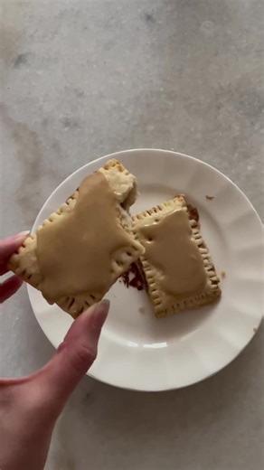 The perfect single serving dessert #bakingtiktok #cooktok #kitchenhacks