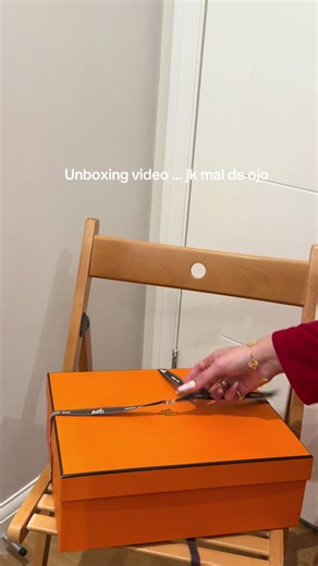 Hermes is sacred - where is my red string fml I broke off while I was in Paris #maldeojo