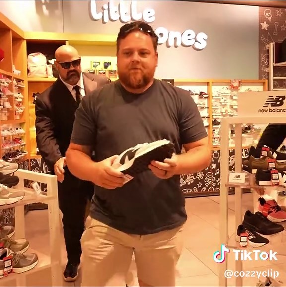 Prank: Secret Agents in Public Fooling Everyone