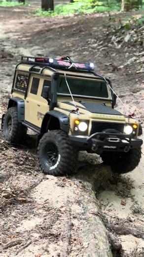 RC Defender Rock Crawl Test 🔥 | Suspension Flex & Control