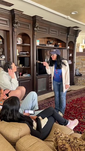 Giving my daughters their daily morning lecture#motheranddaughter💖💖 #siblings #fyp 😁😁