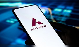 Axis Bank to acquire remaining 7% stake in Max Life Insurance - CNBC TV18