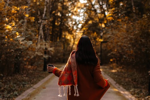 Fall Back Gently: 5 Tips to Adapt as Daylight Saving Time Ends