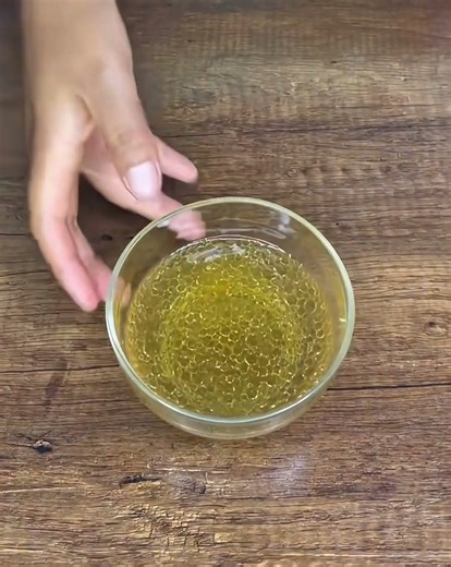 Bring the shine back to your tables with this trick! ✨🪵