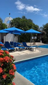 Tardes soleadas en el Club de Playa #HotelCastilloHuatulco te espera este 2026 🌴 | Hotel Castillo Huatulco & Beach Club