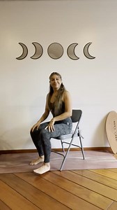 Your knees called—they’re ready for some love. 💛 This zero-impact Chair Pilates session is all about building strength without the strain. Perfect if you’re easing back into movement or just want a knee-friendly burn. 🔥 #ChairPilates #LowImpactWorkout #StrongerKnees #JointFriendlyFitness #FitOver40 | Reverse Health Pilates