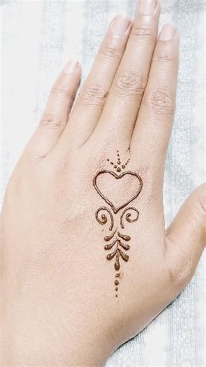 ✨Back hand mehndi design 2026💚🌿#heena#mehndi #trendingshorts #hennadesign #viralshorts #reels#shorts