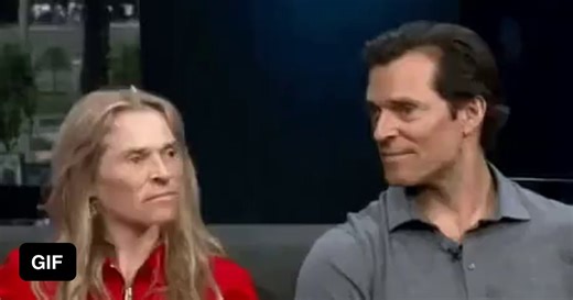 Henry cavill - GIF